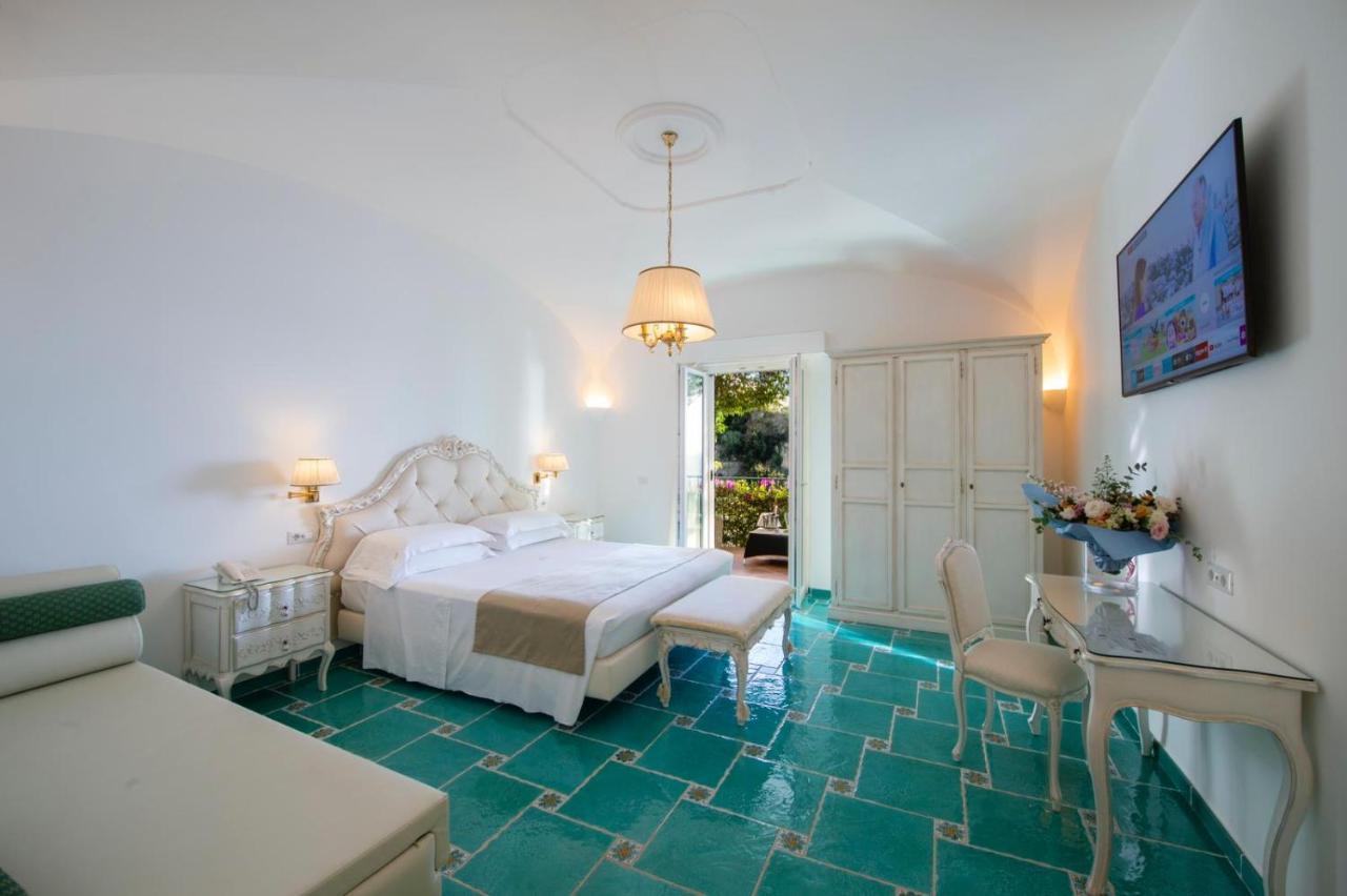 Hotel Pellegrino Praiano Eksteriør billede