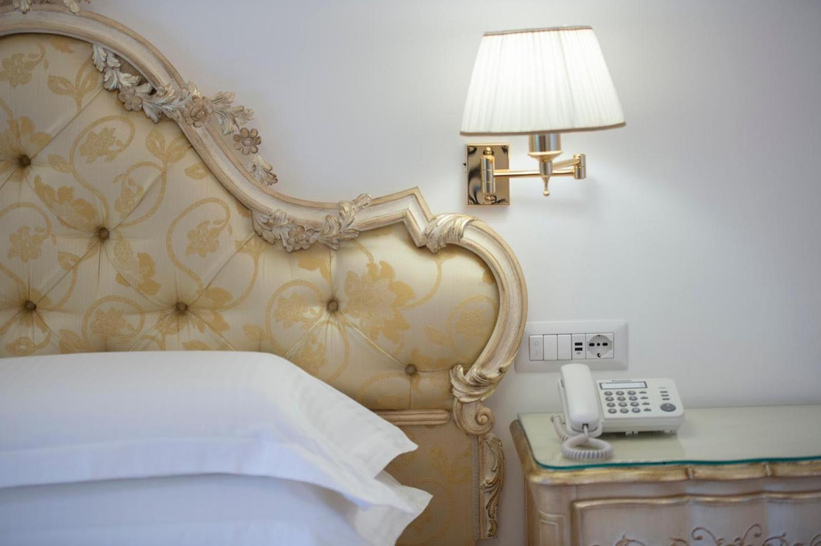 Hotel Pellegrino Praiano Eksteriør billede