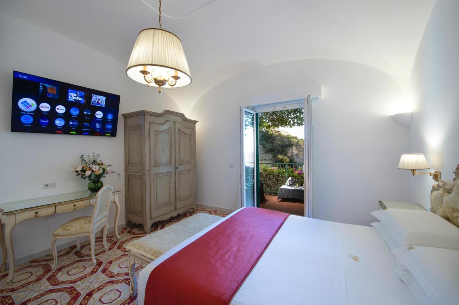 Hotel Pellegrino Praiano Eksteriør billede