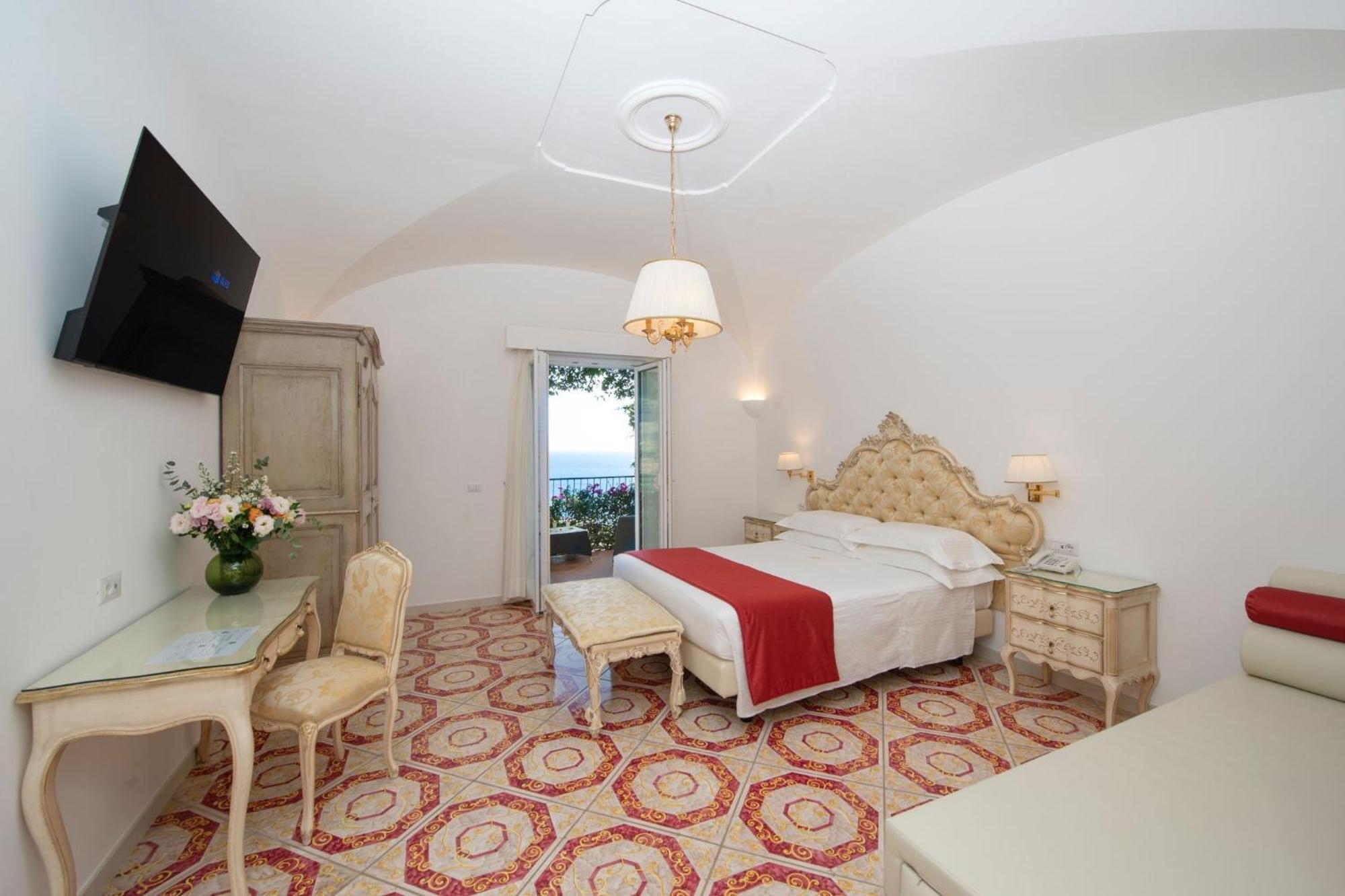 Hotel Pellegrino Praiano Eksteriør billede