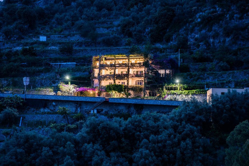 Hotel Pellegrino Praiano Eksteriør billede