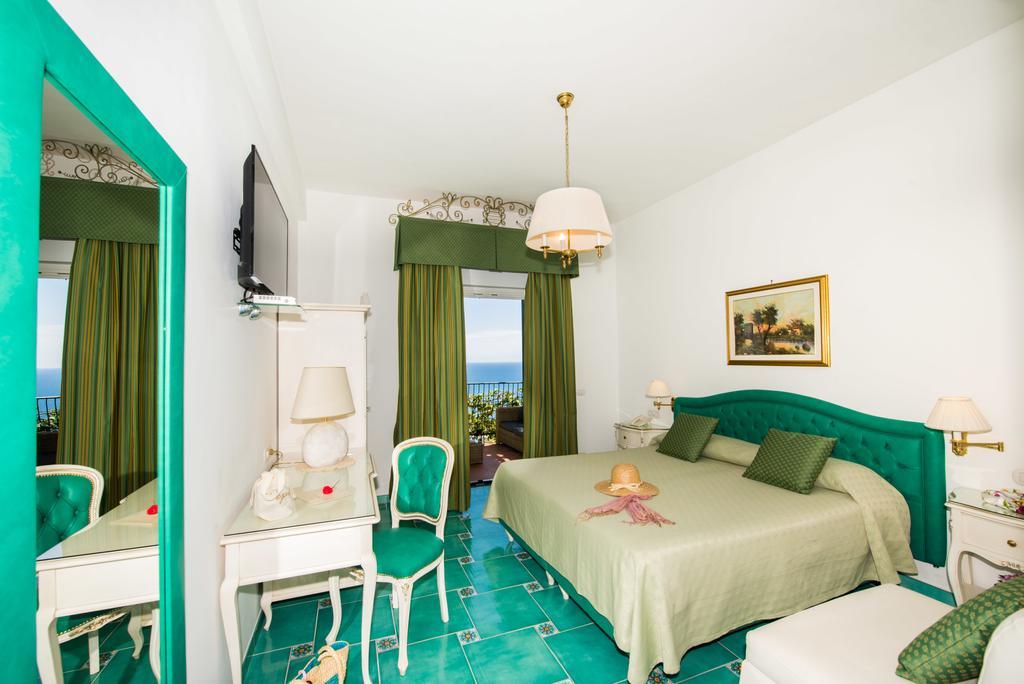 Hotel Pellegrino Praiano Eksteriør billede