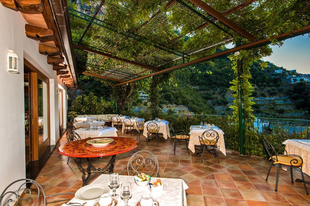 Hotel Pellegrino Praiano Eksteriør billede