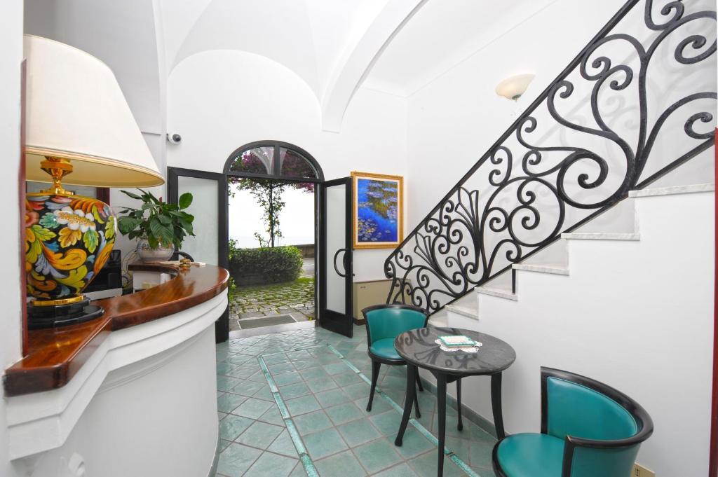 Hotel Pellegrino Praiano Eksteriør billede